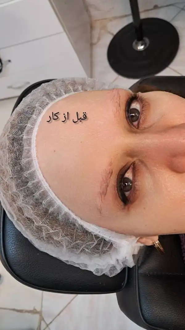 از مداد کشیدن روی ابروهاشون شاکی بودن. مدام استرس پاک شدنش رو داشتن که مبادا کسی ابروی بی‌موی واقعیشون رو ببینه. 😨  اما با طراحی اصولی و زیبای هیر استروک، براشون کاور کردیم.